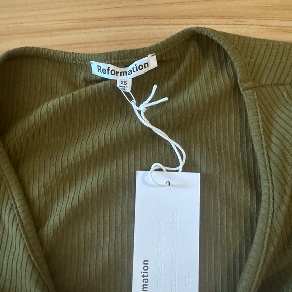 Reformation short sleeve top - Picture 3 of 4
